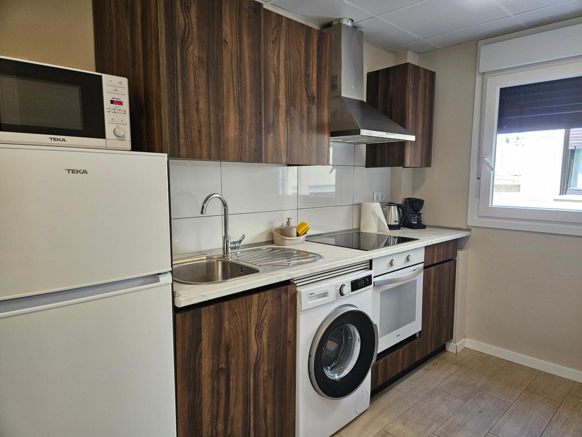 Apartamentos Picasso Alcalá de Henares Zimmer foto